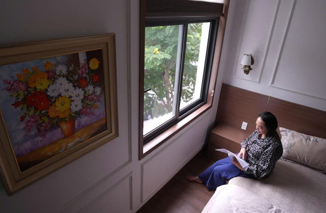 Hạnh phúc của người phụ nữ làm mẹ tuổi 50 - Ảnh 2.