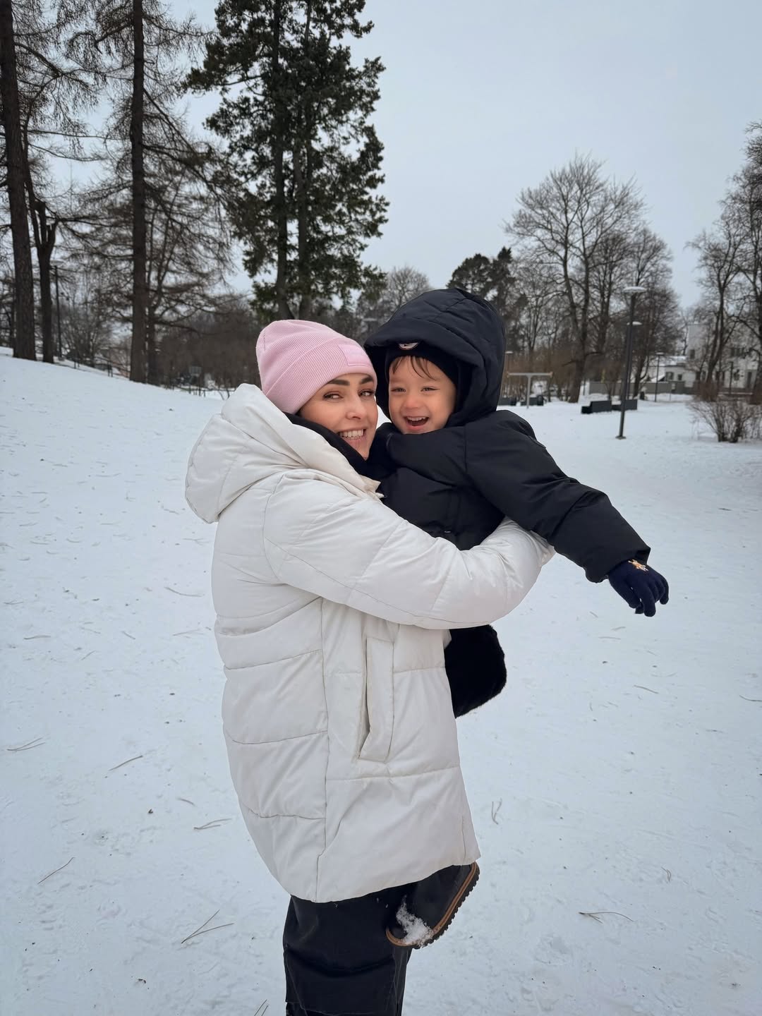 B&ugrave;i Tiến Dũng đưa vợ mẫu t&acirc;y về nh&agrave; ngoại, nhan sắc mẹ vợ 