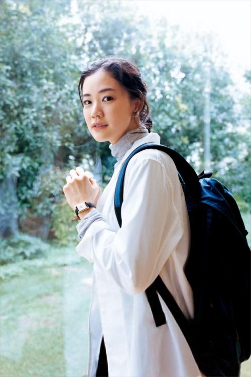 Trước tuổi trung niên có bao nhiêu tiền tiết kiệm là đủ? Con số thực tế giúp bạn vượt 80% người cùng trang lứa - Ảnh 2.