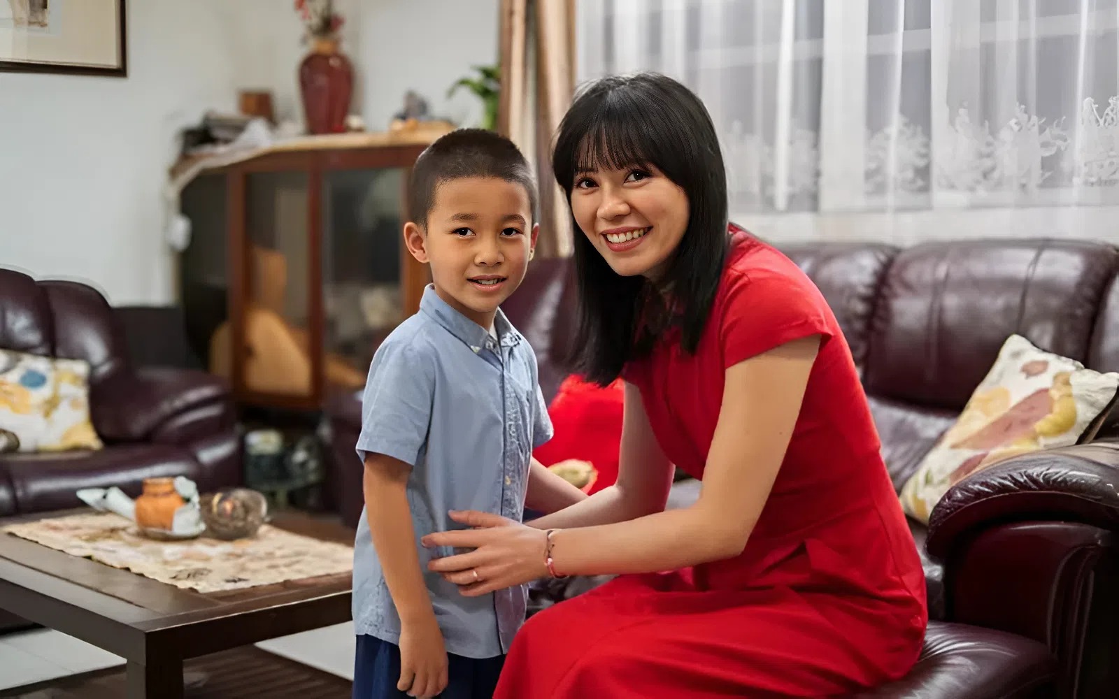 Ph&aacute;t hiện con trai lớp 6 hai th&aacute;ng gần đ&acirc;y đều để d&agrave;nh được tiền, mẹ H&agrave; Nội cho&aacute;ng v&aacute;ng khi biết danh t&iacute;nh người gi&uacute;p con! - Ảnh 1.