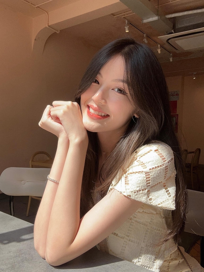 Bạn g&aacute;i HIEUTHUHAI thăng hạng nhan sắc, đẹp chuẩn hot girl nhờ 