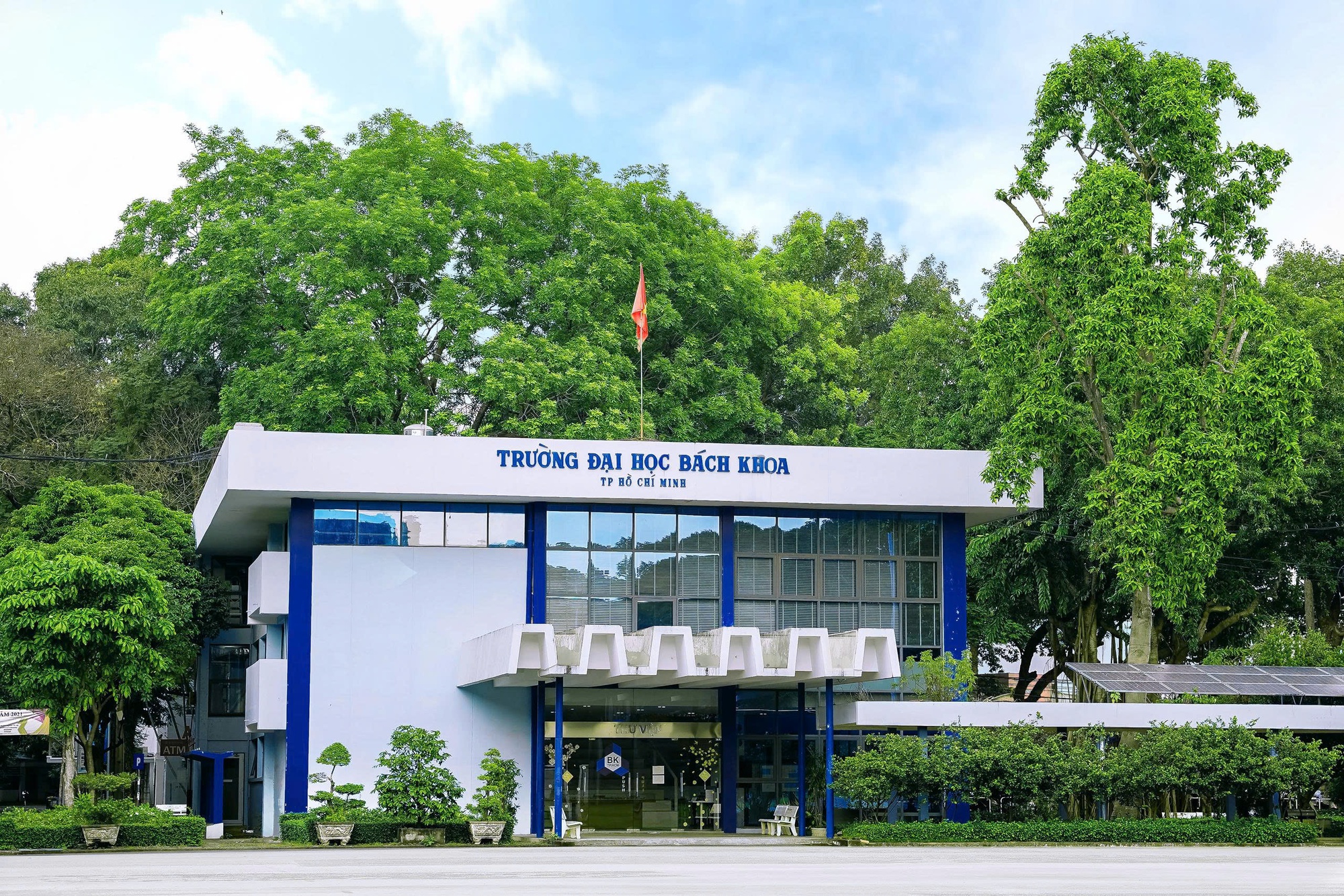 Trường ĐH Bách khoa lên tiếng về đề xuất di dời, xây cơ sở mới - Ảnh 1.