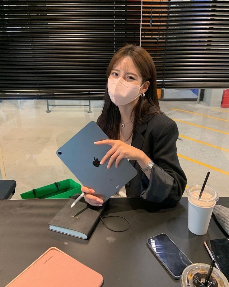 25 tuổi, t&ocirc;i từng nghĩ tiết kiệm l&agrave; chuyện của tương lai, v&agrave;i năm sau mới hiểu m&igrave;nh đ&atilde; sai ở đ&acirc;u- Ảnh 1.