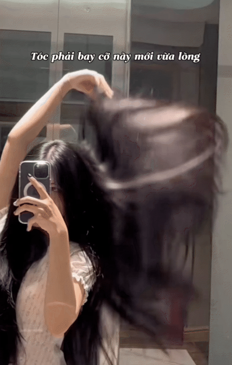 Cô nàng này khoe mái tóc đen bóng và tua tủa tóc con: Bí mật nằm ở bước ủ với lọ dầu dưỡng giá hơn 100k- Ảnh 2.