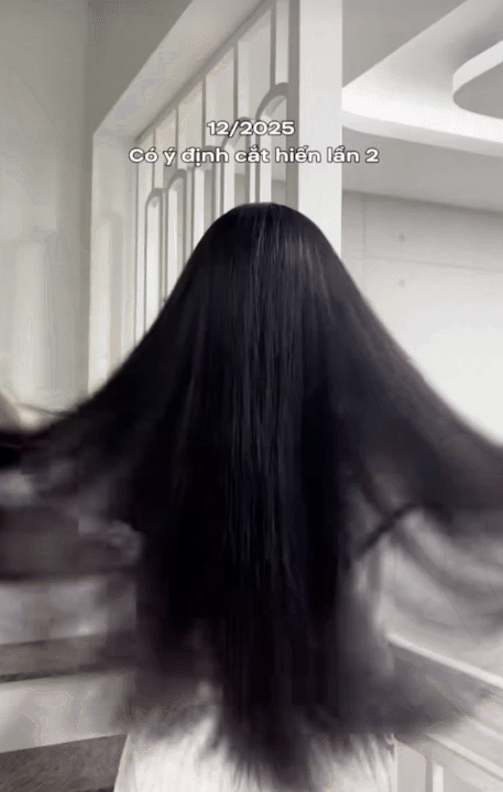 Cô nàng này khoe mái tóc đen bóng và tua tủa tóc con: Bí mật nằm ở bước ủ với lọ dầu dưỡng giá hơn 100k- Ảnh 20.