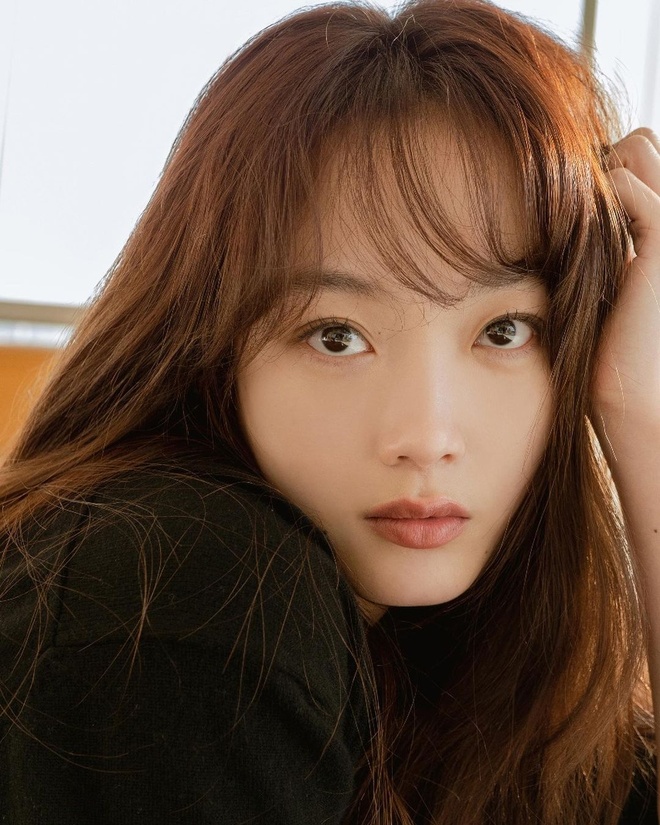 Mỹ nh&acirc;n Squid Game chỉ c&ograve;n 36kg d&ugrave; cao 1m62, fan nh&igrave;n đ&ocirc;i ch&acirc;n gầy bước đi như sắp g&atilde;y m&agrave; x&oacute;t- Ảnh 6.