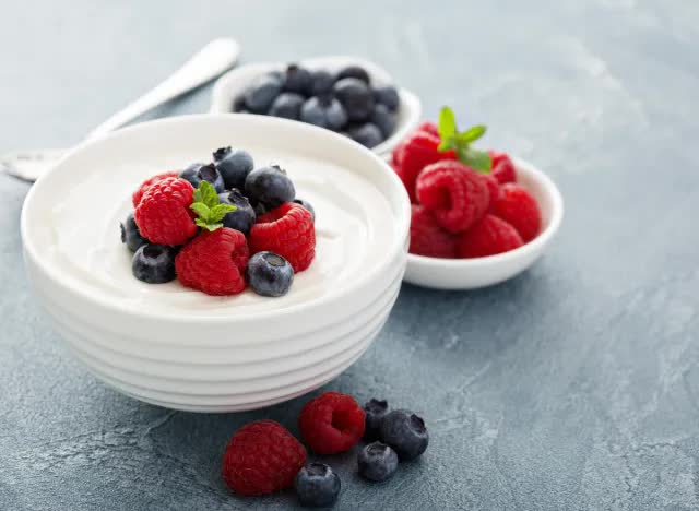 Sau tuổi 60 bụng dễ 'phình' dù ăn ít: Gợi ý 3 món ăn nhẹ mỗi ngày giúp 