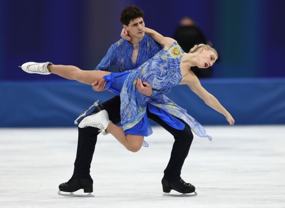 Nhận chẩn đoán ung thư buồng trứng ở tuổi 31, nữ VĐV vẫn trở lại sân băng và giành huy chương Olympic: 