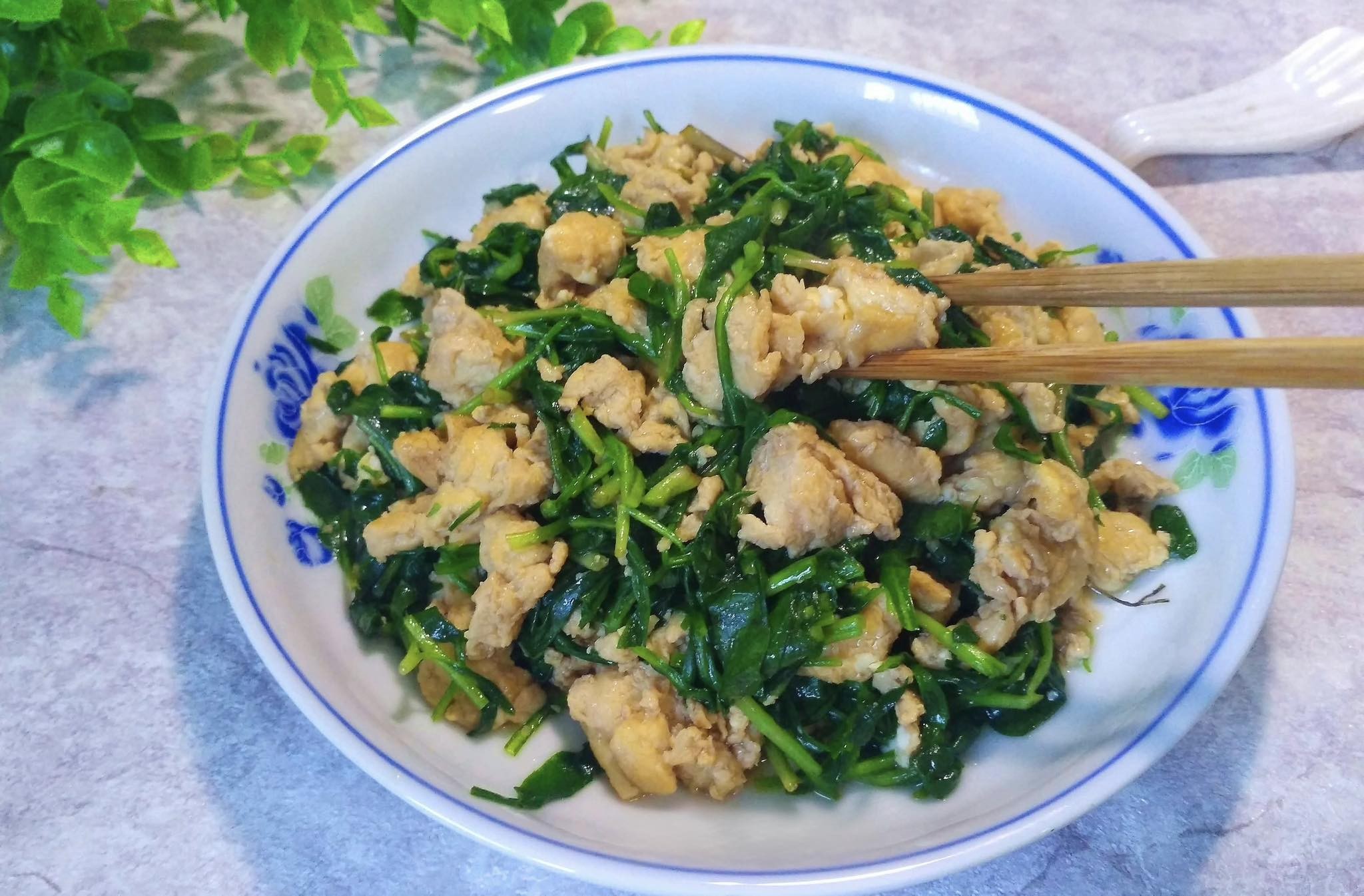 Món rau nhất định phải ăn trong tháng Ba giúp thúc đẩy tiêu hóa và dưỡng gan, bảo vệ mắt - Ảnh 16. Món rau nhất định phải ăn trong tháng Ba giúp thúc đẩy tiêu hóa và dưỡng gan, bảo vệ mắt - Ảnh 16.