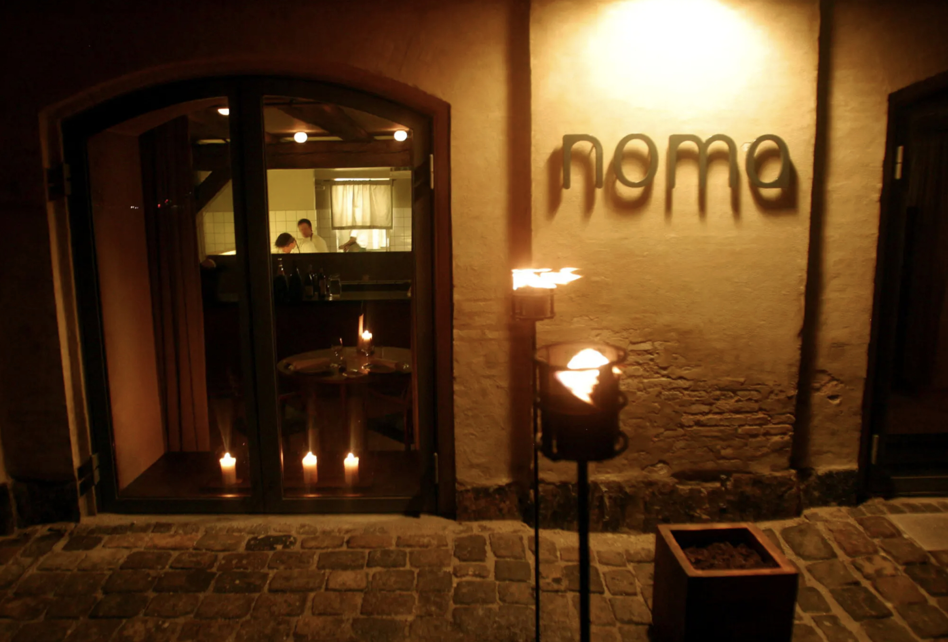 Bếp trưởng Michelin Ren&eacute; Redzepi bị tố bạo h&agrave;nh nh&acirc;n vi&ecirc;n tại Noma năm 2026 - Ảnh 1.