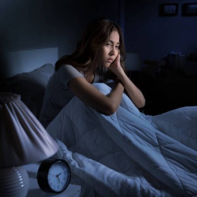 4 thói quen ngủ khiến bạn trông xấu hơn, thói quen cuối cùng thực sự khó chịu - Ảnh 4.