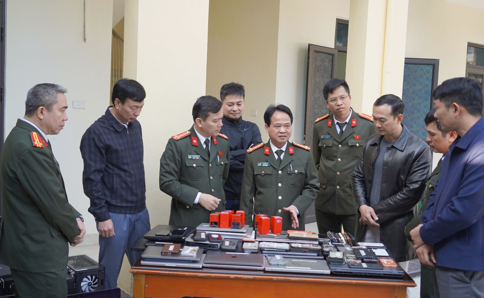 Ch&acirc;n dung '&ocirc;ng tr&ugrave;m' Nguyễn Băng Thảo SN 1990 của Tập đo&agrave;n c&ocirc;ng nghệ triệu đ&ocirc; lừa đảo 42.000 người - Ảnh 2.