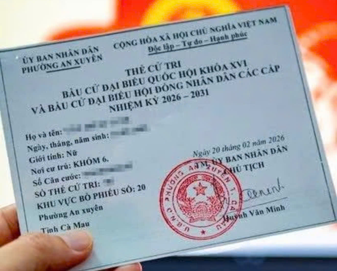 Kh&ocirc;ng n&ecirc;n đăng ảnh thẻ cử tri l&ecirc;n mạng x&atilde; hội sau bầu cử - Ảnh 1.