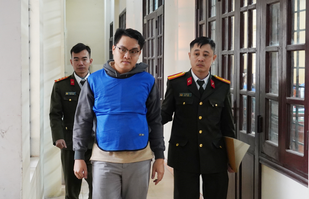 Ch&acirc;n dung '&ocirc;ng tr&ugrave;m' Nguyễn Băng Thảo SN 1990 của Tập đo&agrave;n c&ocirc;ng nghệ triệu đ&ocirc; lừa đảo 42.000 người - Ảnh 3.