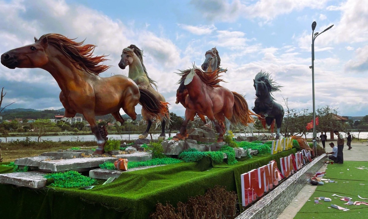 Ho&agrave;n cảnh của 2 ch&aacute;u nhỏ đập ph&aacute; m&ocirc; h&igrave;nh 