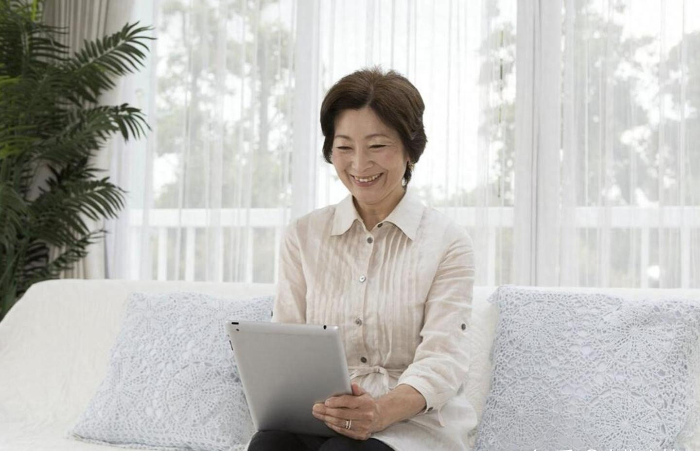 Vợ nghỉ hưu sớm với 7 triệu/th&aacute;ng, t&ocirc;i đ&ograve;i chia đ&ocirc;i chi ph&iacute; sinh hoạt: 5 năm sau, c&ocirc; ấy sống nh&agrave;n hơn t&ocirc;i - Ảnh 1.