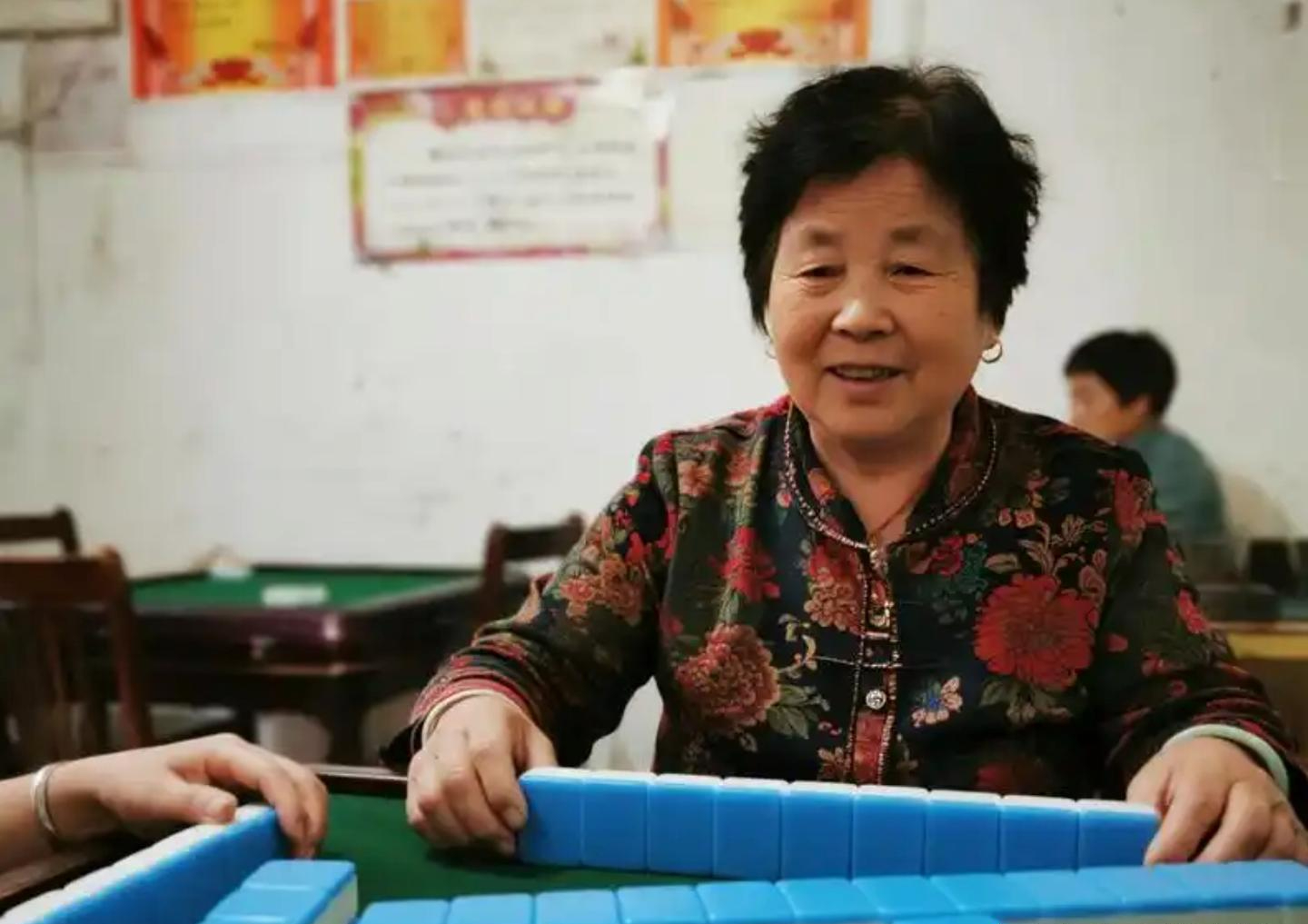 1,7 triệu đồng/th&aacute;ng ở qu&ecirc; vẫn sống thoải m&aacute;i, 10 triệu ở th&agrave;nh phố vẫn hết sạch: C&acirc;u chuyện 2 người mẹ khiến t&ocirc;i hiểu lại b&agrave;i to&aacute;n tiền hưu tr&iacute; - Ảnh 3.