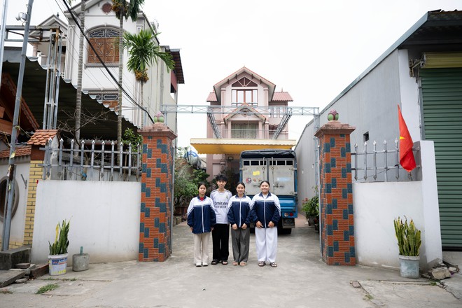 CLIP: Về Bắc Ninh thăm nh&agrave; Phương Anh (Chu Pal) trong c&acirc;u chuyện &ldquo;bố l&aacute;i xe tải, c&ocirc; g&aacute;i 22 tuổi tr&uacute;ng tuyển Thạc sĩ Harvard&rdquo;- Ảnh 4.