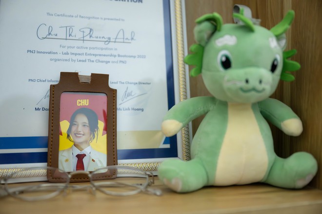 CLIP: Về Bắc Ninh thăm nh&agrave; Phương Anh (Chu Pal) trong c&acirc;u chuyện &ldquo;bố l&aacute;i xe tải, c&ocirc; g&aacute;i 22 tuổi tr&uacute;ng tuyển Thạc sĩ Harvard&rdquo;- Ảnh 9.