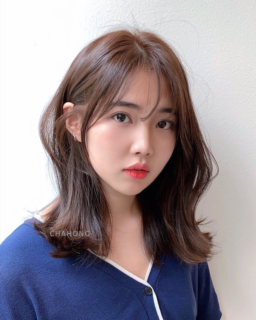 T&oacute;c layer cho mặt tr&ograve;n: Cắt thế n&agrave;o để gọn mặt? - Ảnh 2.