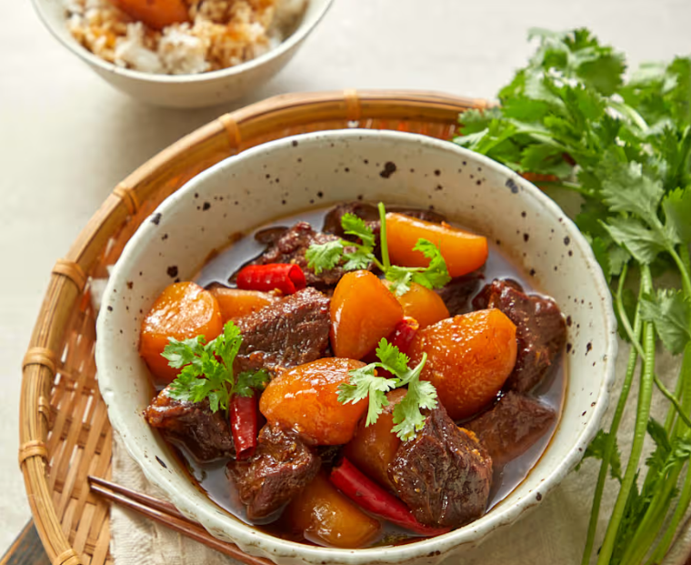 C&oacute; 3 b&iacute; quyết gi&uacute;p bạn l&agrave;m m&oacute;n thịt b&ograve; kho khoai t&acirc;y - Ảnh 1.