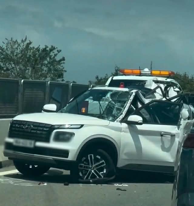 C&ocirc; gi&aacute;o dạy to&aacute;n v&agrave; con trai tử vong tr&ecirc;n cao tốc: Nỗi đau mất m&aacute;t v&ocirc; bờ bến - Ảnh 1.