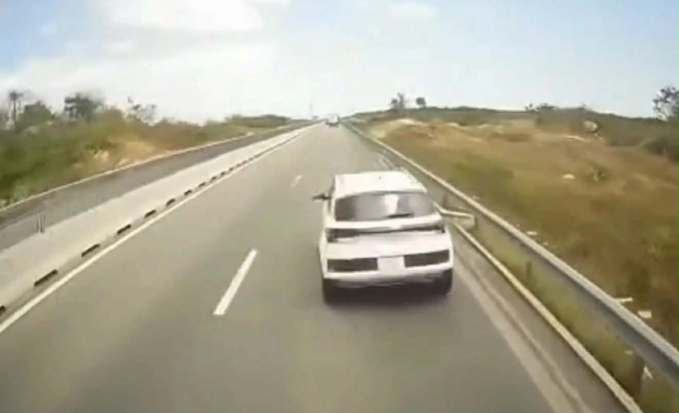 C&ocirc; gi&aacute;o dạy to&aacute;n v&agrave; con trai tử vong tr&ecirc;n cao tốc: Nỗi đau mất m&aacute;t v&ocirc; bờ bến - Ảnh 2.