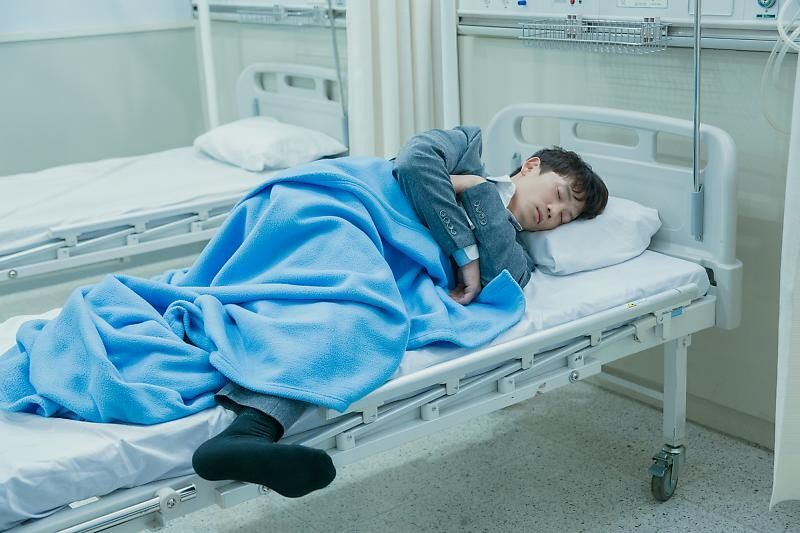 Phụ nữ ch&acirc;u &Aacute; đau đầu với chồng kh&ocirc;ng chịu đi kh&aacute;m bệnh v&agrave; sức khỏe t&acirc;m thần - Ảnh 1.