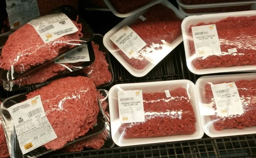 Thịt xay sẵn trong si&ecirc;u thị: Nh&acirc;n vi&ecirc;n n&oacute;i thật 