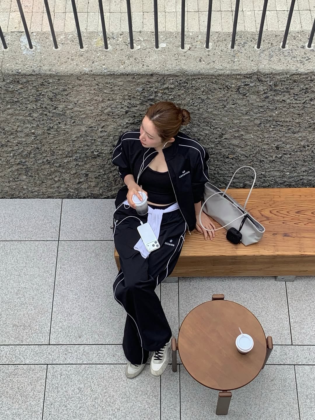 B&oacute;c Gi&aacute; chiếc t&uacute;i Chanel 2026 v&agrave; xu hướng t&uacute;i Đ&ocirc;ng - T&acirc;y cho c&ocirc;ng sở - Ảnh 5.