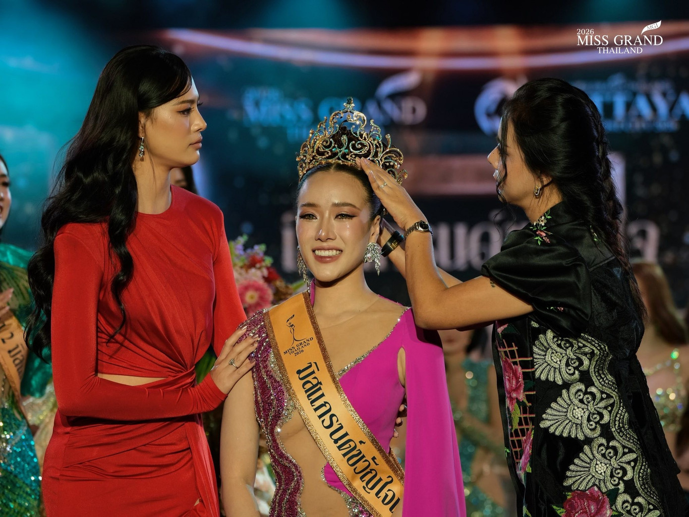 Phatcharamon Thepraksa: Người đẹp gốc Việt gi&agrave;nh chiến thắng tại Hoa hậu h&ograve;a b&igrave;nh Th&aacute;i Lan 2026 - Ảnh 4.