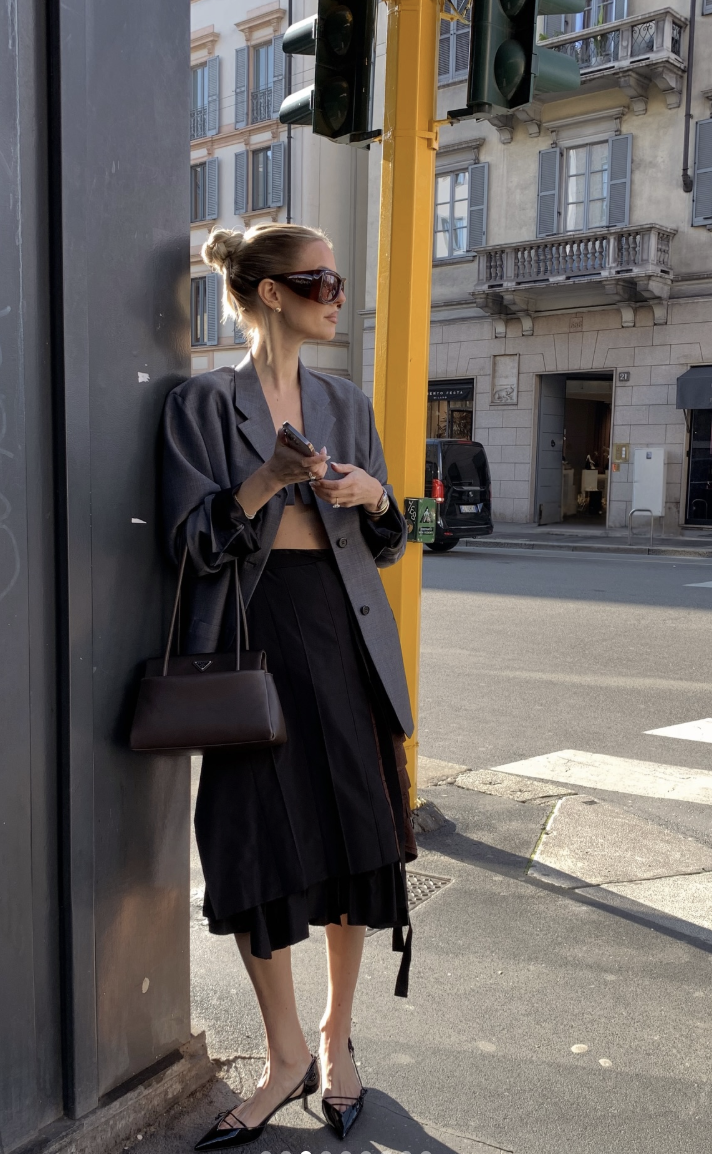 B&oacute;c Gi&aacute; chiếc t&uacute;i Chanel 2026 v&agrave; xu hướng t&uacute;i Đ&ocirc;ng - T&acirc;y cho c&ocirc;ng sở - Ảnh 2.