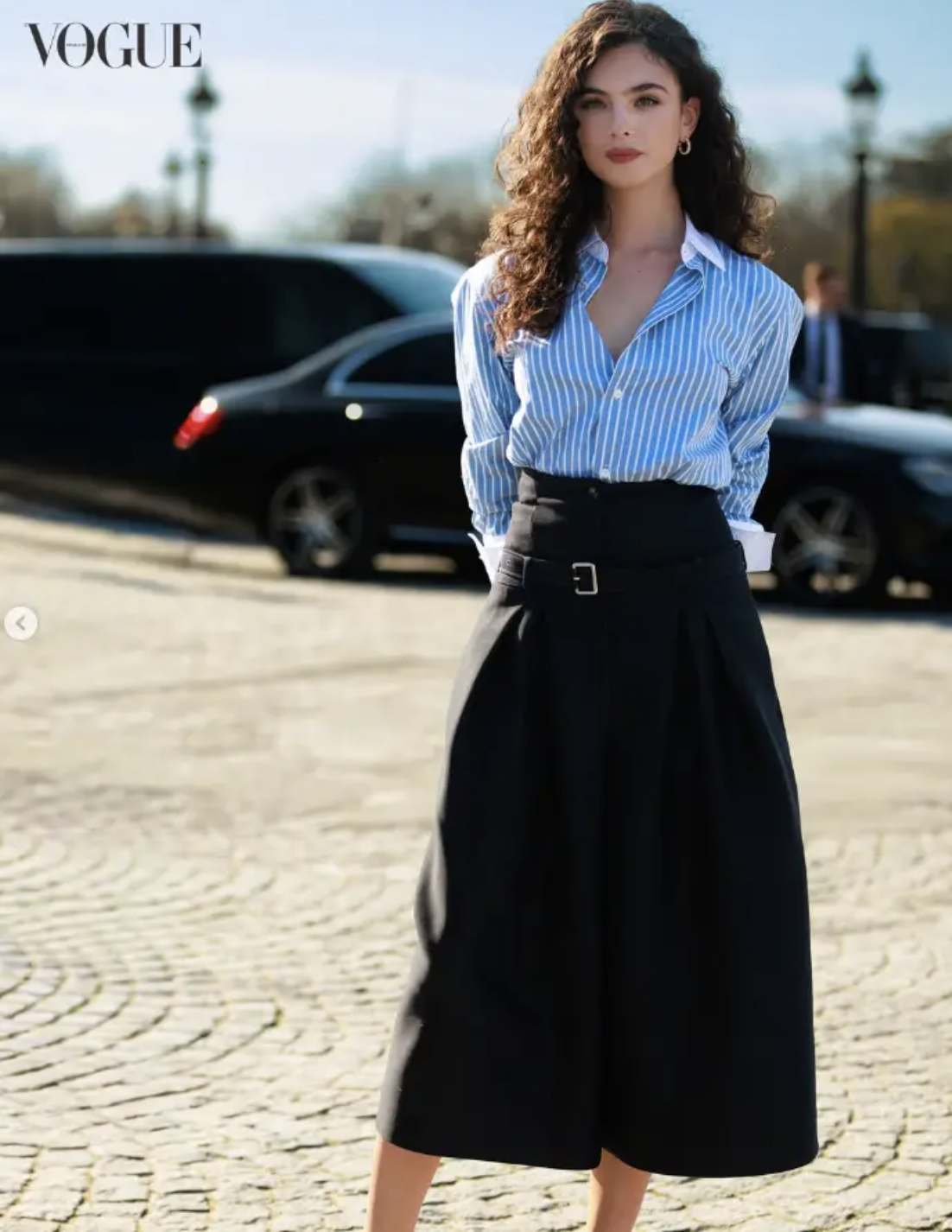 Chiếc &aacute;o kẻ sọc g&acirc;y b&atilde;o m&ugrave;a xu&acirc;n 2026: Phong c&aacute;ch thanh lịch cho mọi chị em - Ảnh 13.