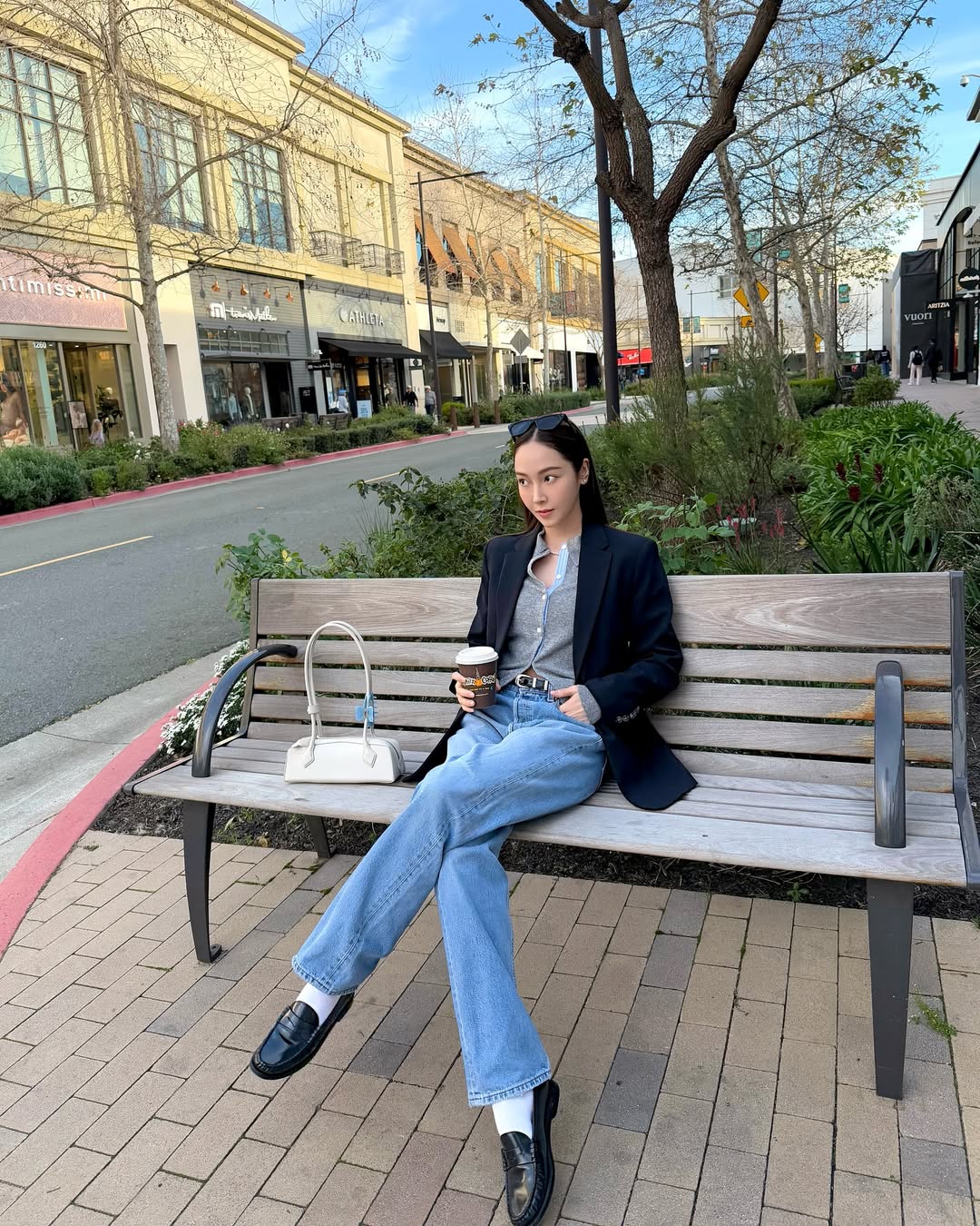 B&oacute;c Gi&aacute; chiếc t&uacute;i Chanel 2026 v&agrave; xu hướng t&uacute;i Đ&ocirc;ng - T&acirc;y cho c&ocirc;ng sở - Ảnh 7.