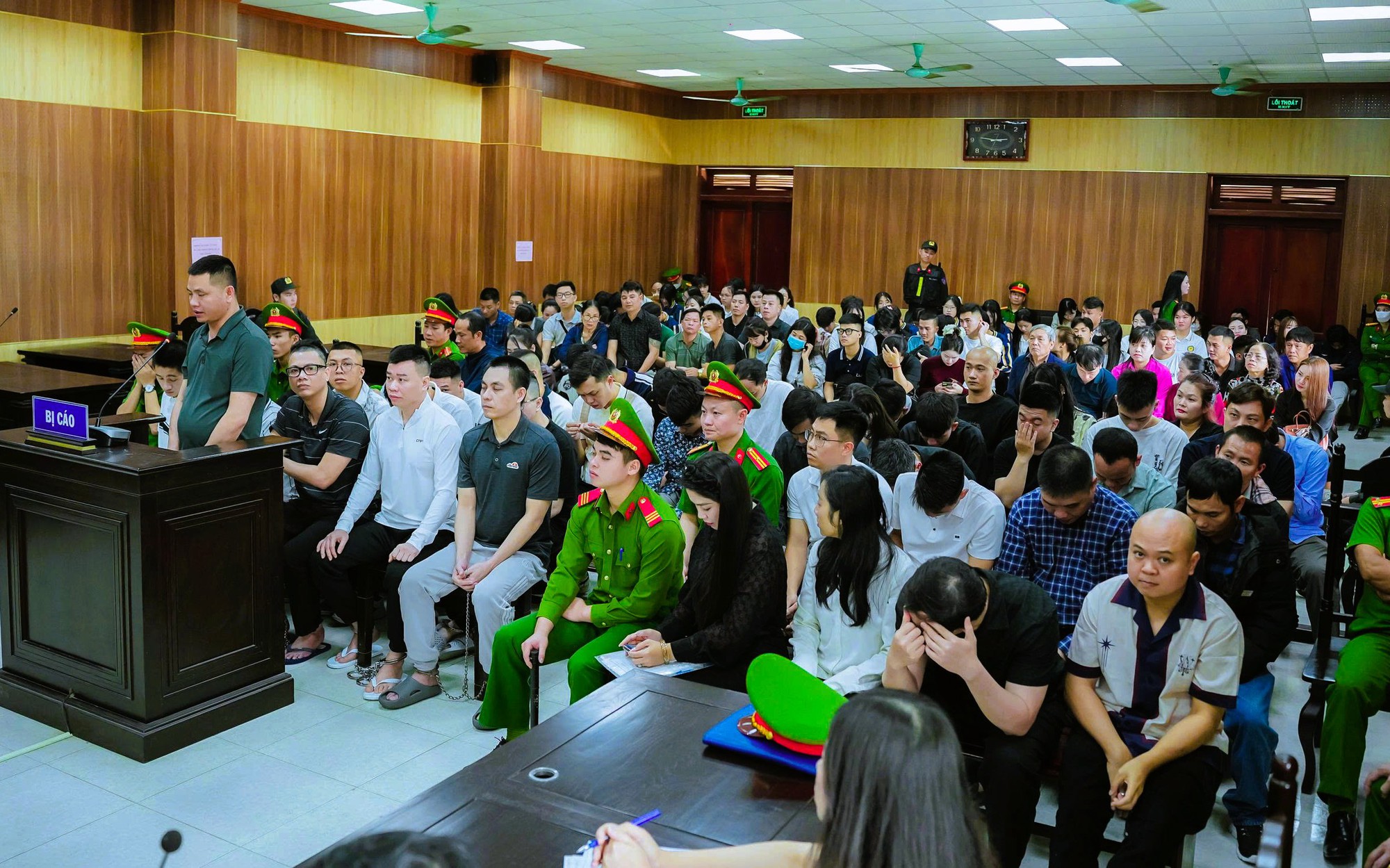 Bất thường m&oacute;n 