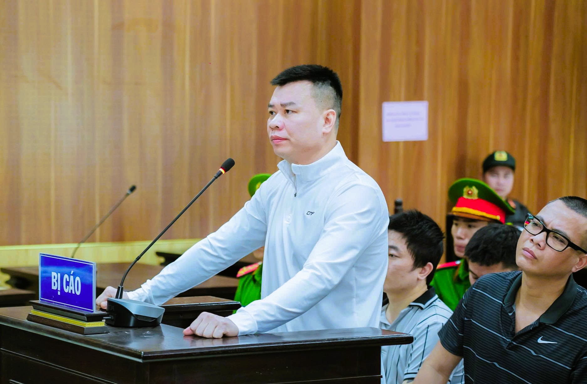 Bất thường m&oacute;n 