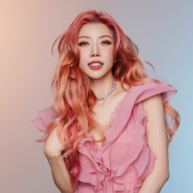 U40 vẫn trẻ trung như Trang Pháp: Không ăn kiêng khắc nghiệt, chỉ giữ vài thói quen mà vóc dáng - làn da đều 