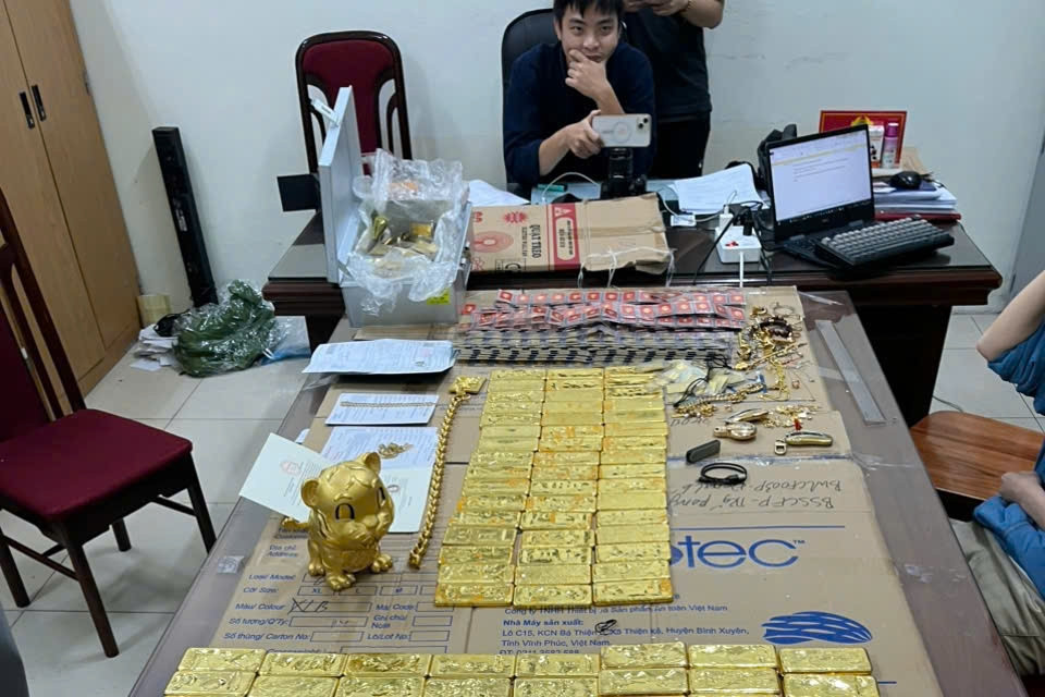 Thủ đoạn của Mr. Pips v&agrave; 2 si&ecirc;u căn hộ 266 tỷ đồng tại Hồ Gươm - Ảnh 1.