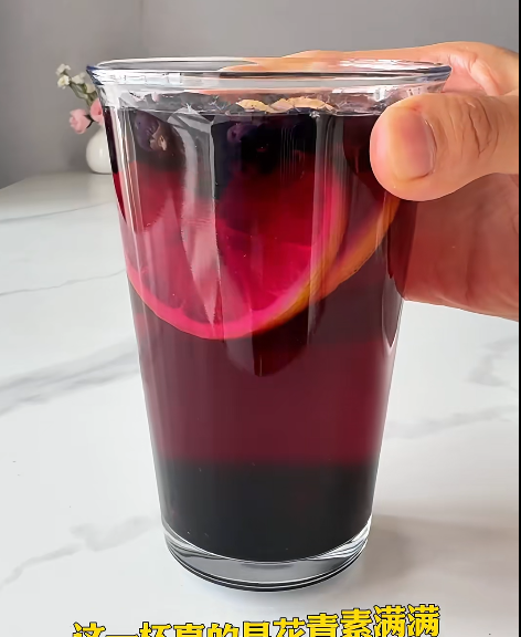 4 c&ocirc;ng thức nước d&acirc;u tằm gi&uacute;p da rạng rỡ từ b&ecirc;n trong: Uống đều v&agrave;i tuần, bạn sẽ thấy sự kh&aacute;c biệt - Ảnh 2.