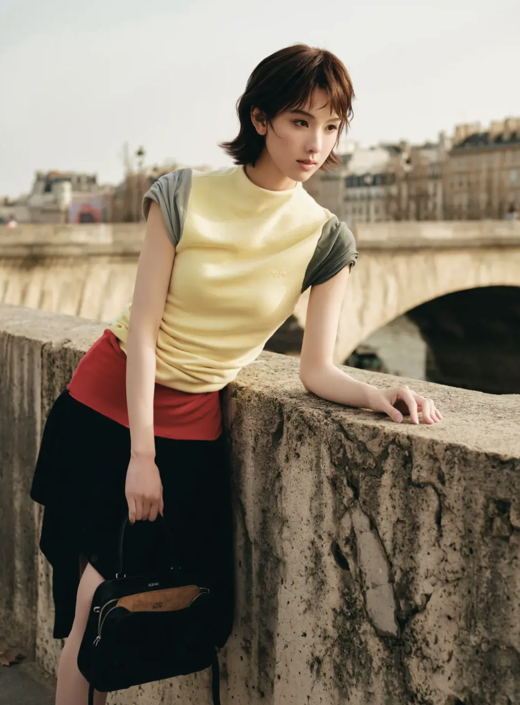 Chẳng cần cầu kỳ, cứ l&ocirc;i &aacute;o dệt kim v&agrave; ch&acirc;n v&aacute;y ra diện l&agrave; giấu nhẹm khuyết điểm, h&oacute;a 