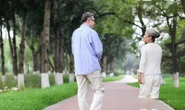 Muốn tránh nằm liệt giường khi về già - hãy làm tốt 4 điều này ngay từ hôm nay - Ảnh 2.