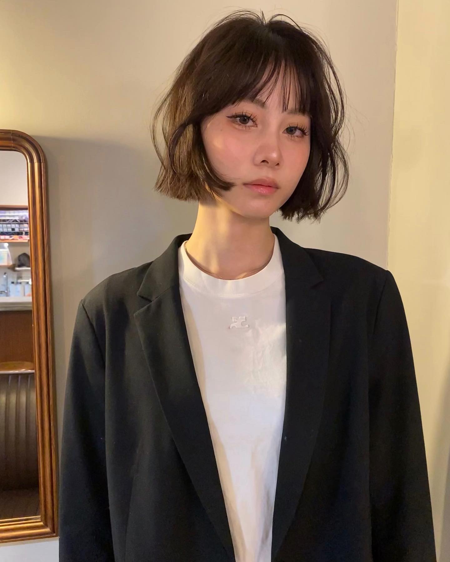 T&oacute;c bob layer đang trở lại: 15 kiểu hack tuổi cho phụ nữ 30+ muốn trẻ hơn m&agrave; kh&ocirc;ng cần &ldquo;cưa sừng&rdquo; - Ảnh 3.