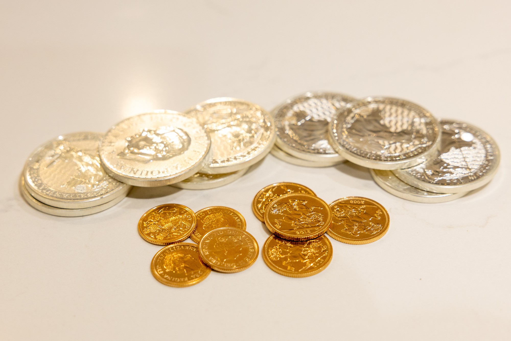 Mua v&agrave;ng kh&ocirc;ng phải v&igrave; &ldquo;ham gi&aacute; tăng&rdquo;, đ&acirc;y mới l&agrave; mục ti&ecirc;u lớn nhất - Ảnh 2.