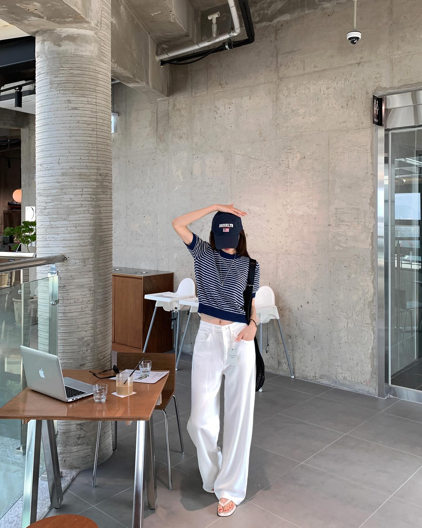 Tủ đồ mùa hè tối giản cần có gì: 5 Item Chị em không thể bỏ qua 2026 - Ảnh 6. Tủ đồ mùa hè tối giản cần có gì: 5 Item Chị em không thể bỏ qua 2026 - Ảnh 6.