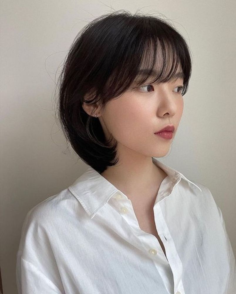 T&oacute;c bob layer đang trở lại: 15 kiểu hack tuổi cho phụ nữ 30+ muốn trẻ hơn m&agrave; kh&ocirc;ng cần &ldquo;cưa sừng&rdquo; - Ảnh 12.