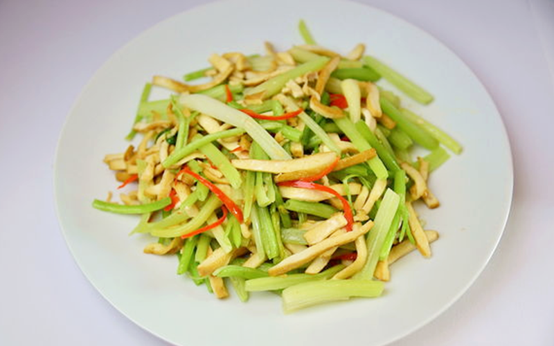 &ldquo;2 nhớ, 1 kh&ocirc;ng&rdquo; đơn giản gi&uacute;p cắt h&agrave;nh t&acirc;y kh&ocirc;ng bị cay mắt - Ảnh 3.