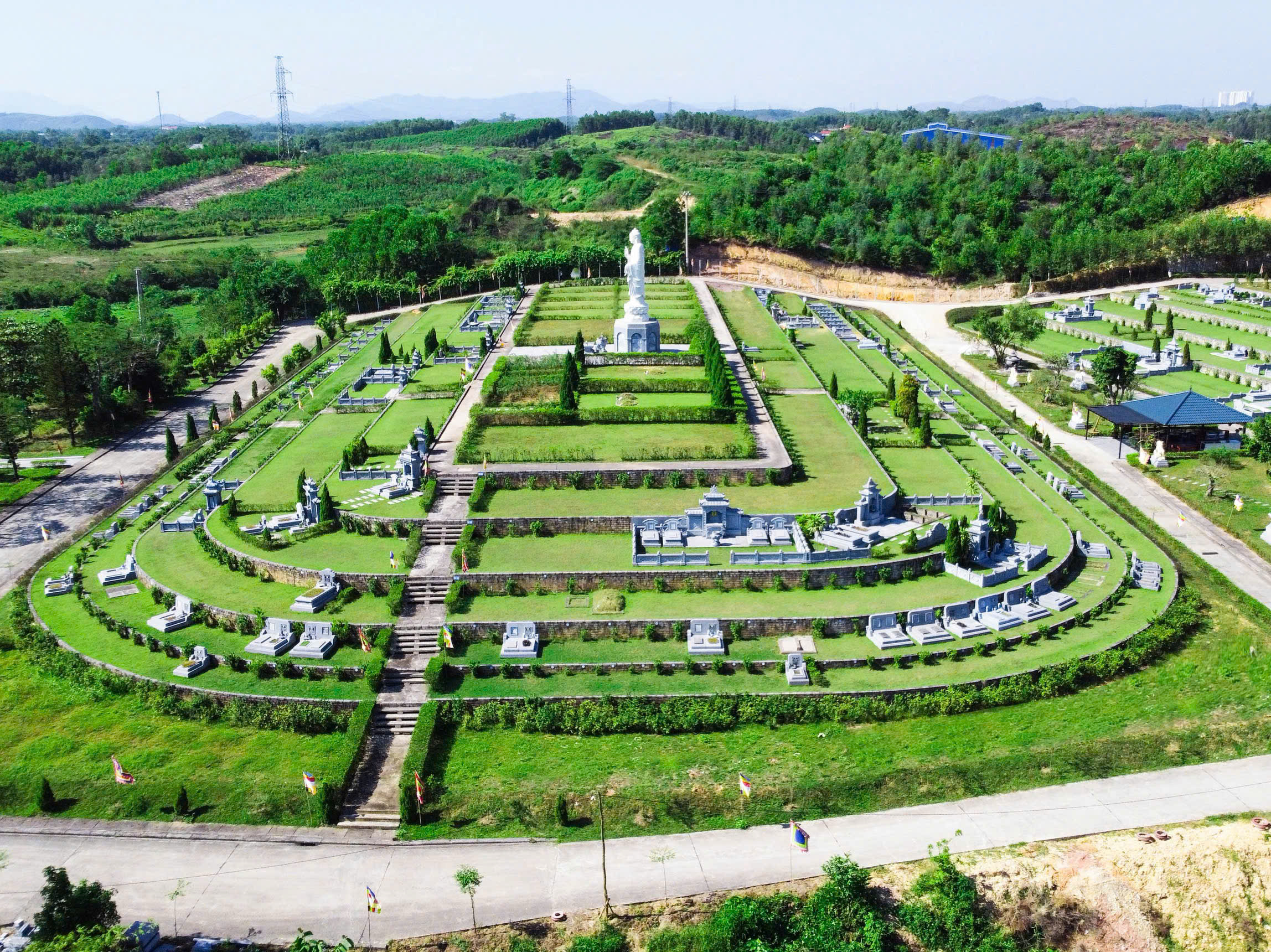 Đất mộ kh&ocirc;ng phải cứ gi&aacute; cao l&agrave; tốt: 4 điều người trong nghề khuy&ecirc;n n&ecirc;n kiểm tra ngay từ lần đầu- Ảnh 2.