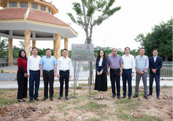 Toyota cam kết v&igrave; một Việt Nam xanh hơn, sạch hơn v&agrave; hạnh ph&uacute;c hơn - Ảnh 3.