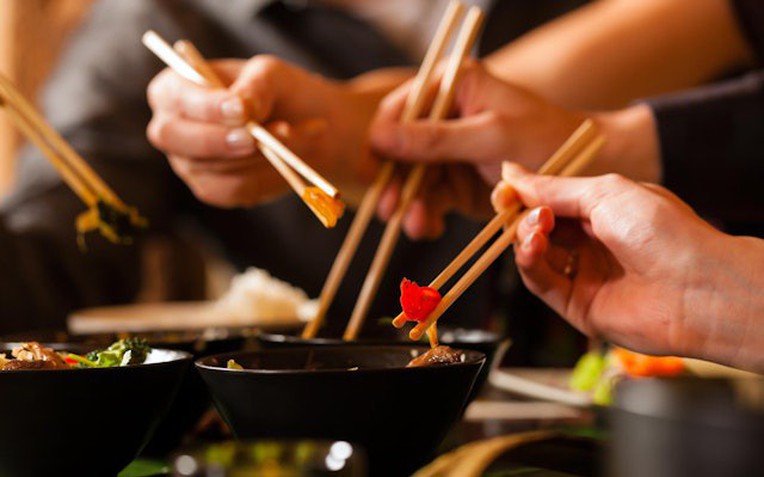 Kh&ocirc;ng ăn nhiều đồ ăn nhiều dầu mỡ c&oacute; thể vẫn bị gan nhiễm mỡ kh&ocirc;ng? B&aacute;c sĩ tiết lộ 