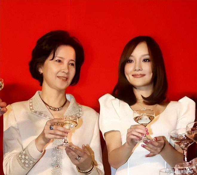 Mẹ L&yacute; Tiểu Lộ hối hận v&igrave; h&ocirc;n nh&acirc;n với Giả N&atilde;i Lượng kh&ocirc;ng hạnh ph&uacute;c - Ảnh 3.